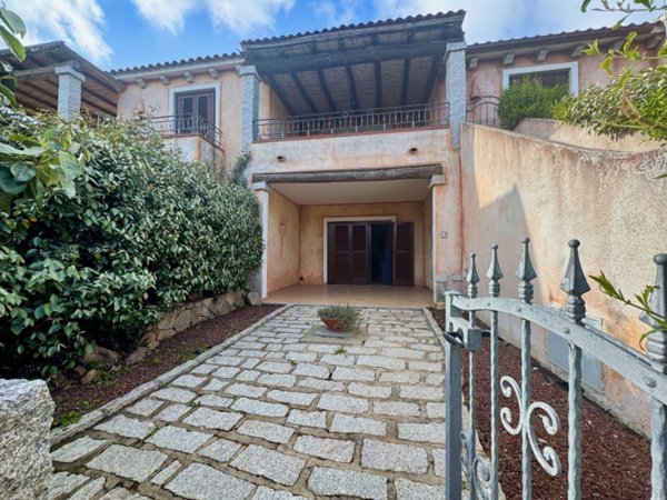 appartamento in vendita a San Teodoro(SS) in zona Monte Petrosu