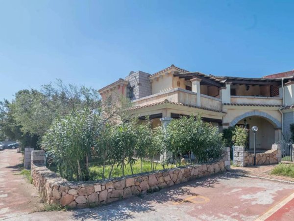 casa indipendente in vendita a San Teodoro(SS) in zona Lu Fraili