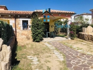 casa indipendente in vendita a San Teodoro(SS) in zona Lu Fraili