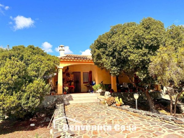 casa indipendente in vendita a San Teodoro(SS) in zona Nuragheddu