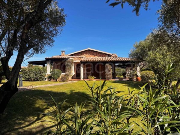 casa indipendente in vendita a San Teodoro(SS)