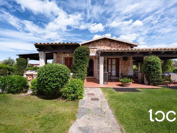 casa indipendente in vendita a San Teodoro(SS) in zona Lu Impostu