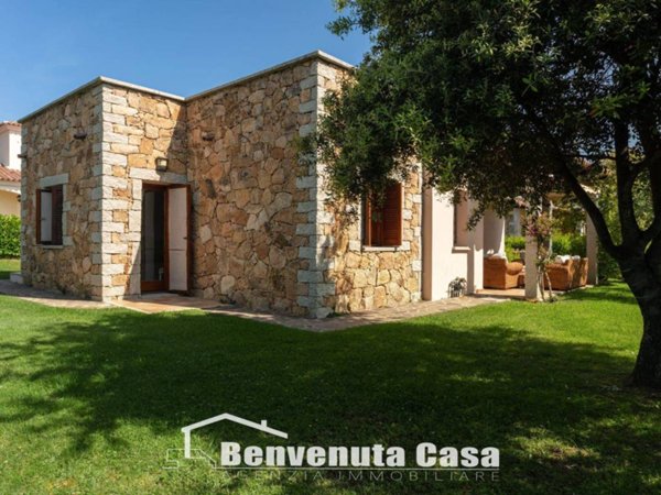 casa indipendente in vendita a San Teodoro(SS) in zona Monte Petrosu