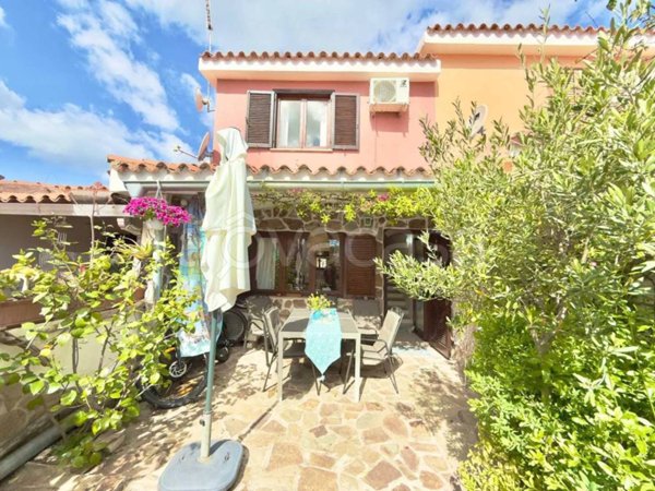 casa indipendente in vendita a San Teodoro(SS) in zona Lu Impostu
