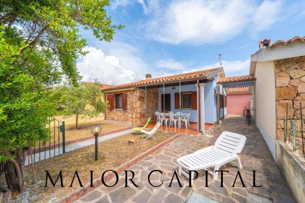 casa indipendente in vendita a San Teodoro(SS) in zona Suaredda / La Traversa