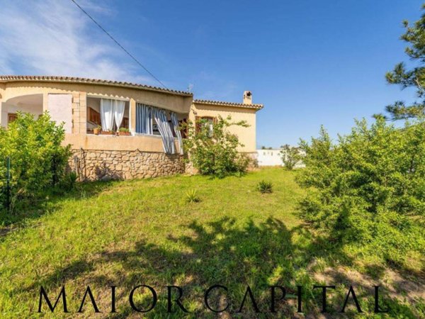 casa indipendente in vendita a San Teodoro(SS) in zona Lu Lioni