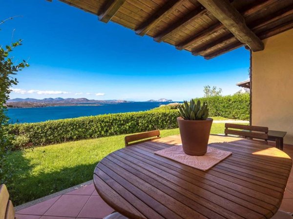 casa indipendente in vendita a San Teodoro(SS) in zona Monte Petrosu