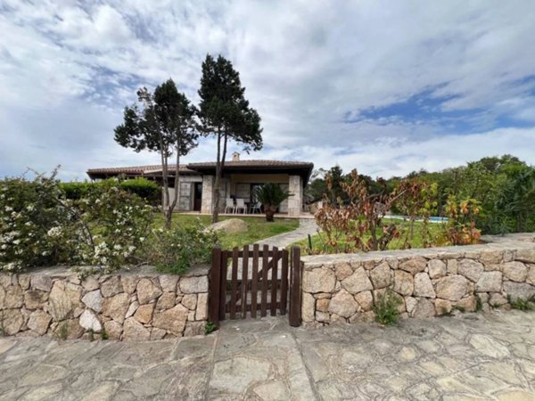 casa indipendente in vendita a San Teodoro(SS) in zona Monte Petrosu