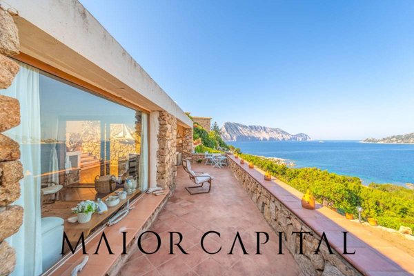 casa indipendente in vendita a San Teodoro(SS) in zona Monte Petrosu