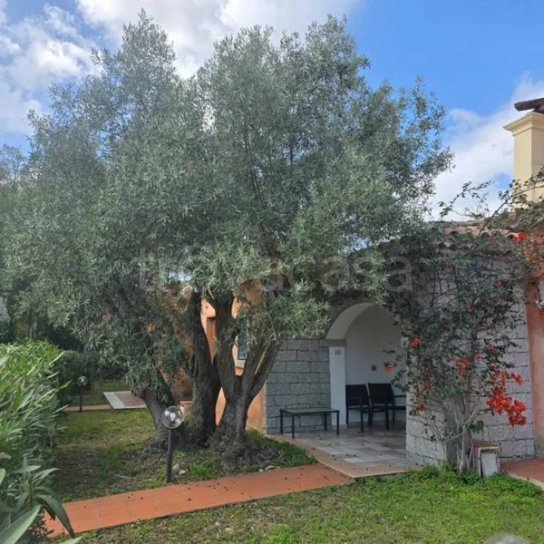 casa indipendente in vendita a San Teodoro(SS) in zona La Cinta