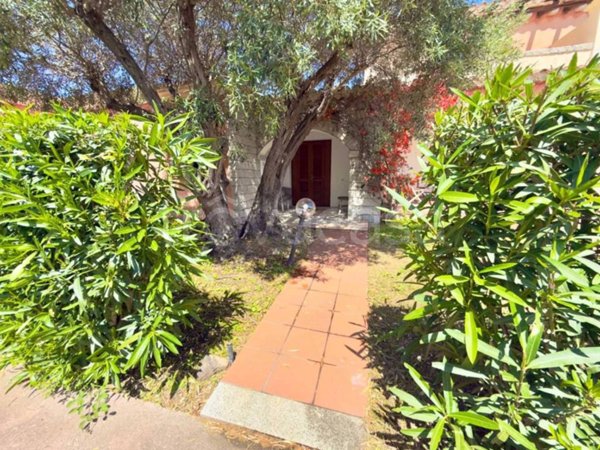 casa indipendente in vendita a San Teodoro(SS) in zona Lu Impostu