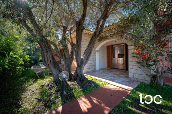casa indipendente in vendita a San Teodoro(SS) in zona La Cinta