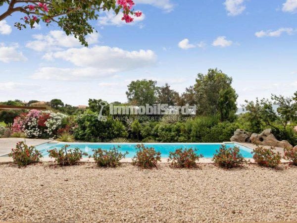 casa indipendente in vendita a San Teodoro(SS) in zona Lu Impostu