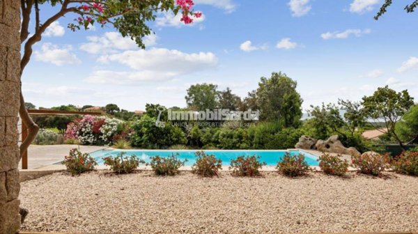casa indipendente in vendita a San Teodoro(SS) in zona Lu Impostu