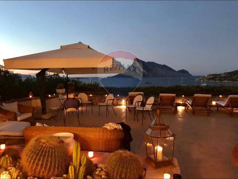 casa indipendente in vendita a San Teodoro(SS) in zona Monte Petrosu