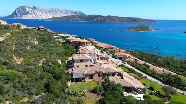 appartamento in vendita a San Teodoro(SS) in zona Capo Coda Cavallo