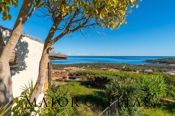casa indipendente in vendita a San Teodoro(SS) in zona Costa Caddu
