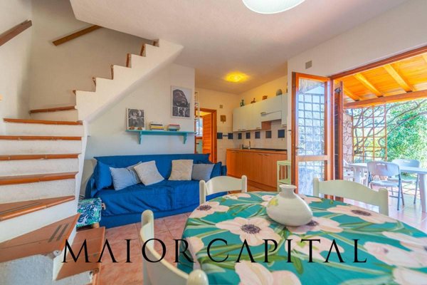 casa indipendente in vendita a San Teodoro(SS) in zona La Cinta
