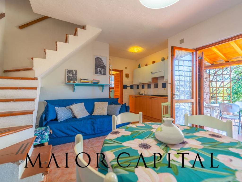 casa indipendente in vendita a San Teodoro(SS) in zona La Cinta