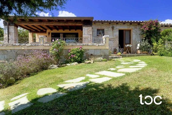 casa indipendente in vendita a San Teodoro(SS) in zona Monte Petrosu