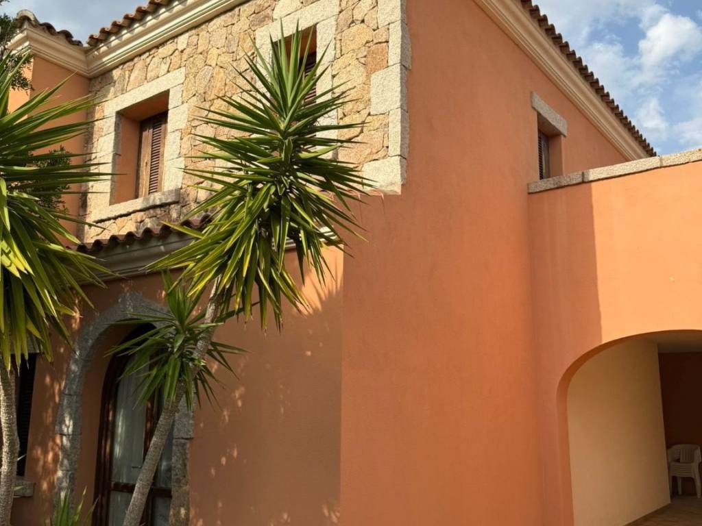 casa indipendente in vendita a San Teodoro(SS) in zona Suaredda / La Traversa