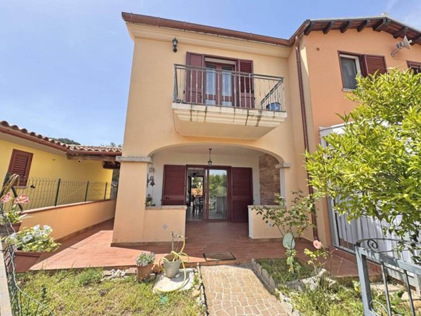 casa indipendente in vendita a San Teodoro(SS)