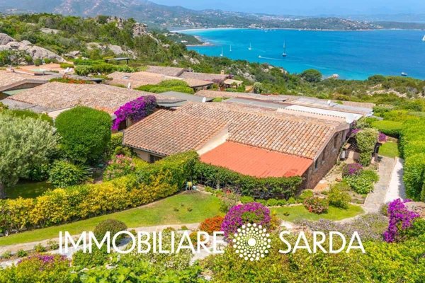 casa indipendente in vendita a San Teodoro(SS) in zona Monte Petrosu
