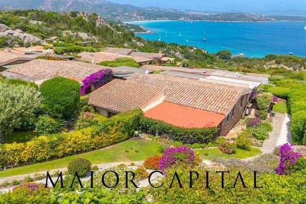 casa indipendente in vendita a San Teodoro(SS) in zona Monte Petrosu