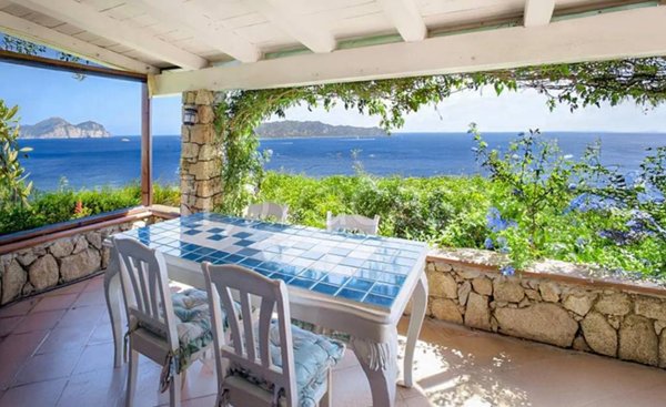 casa indipendente in vendita a San Teodoro(SS) in zona Monte Petrosu