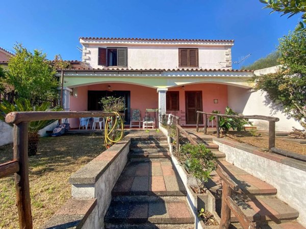 appartamento in vendita a San Teodoro(SS) in zona Lu Lioni
