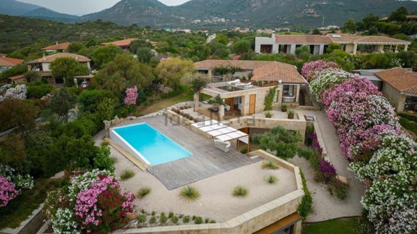 casa indipendente in vendita a San Teodoro(SS)