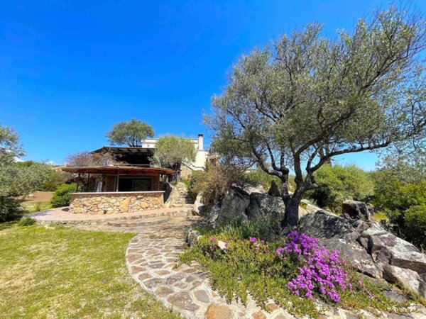 casa indipendente in vendita a San Teodoro(SS) in zona Lu Impostu