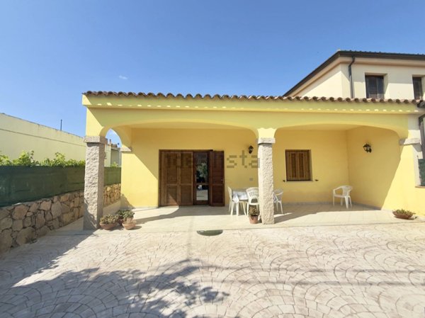 appartamento in vendita a San Teodoro(SS) in zona Monte Petrosu