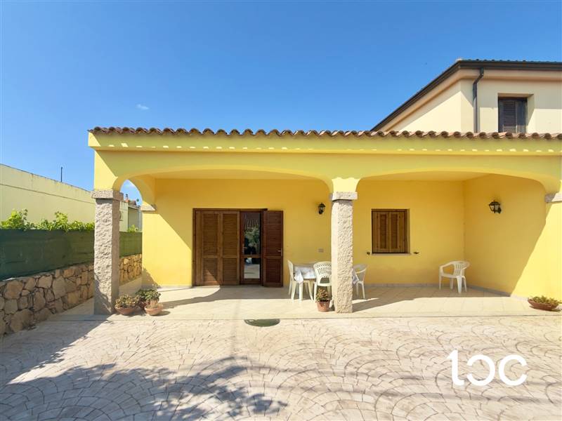 appartamento in vendita a San Teodoro(SS) in zona Monte Petrosu