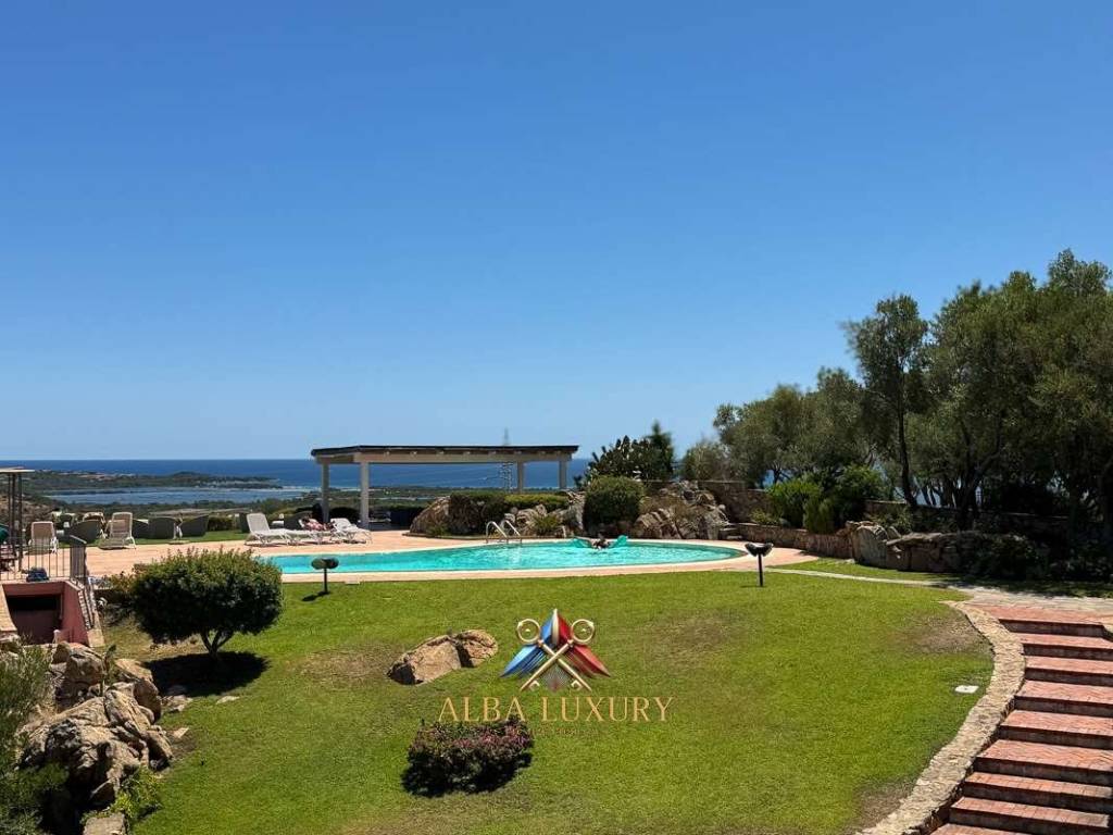 casa indipendente in vendita a San Teodoro(SS) in zona Lu Fraili