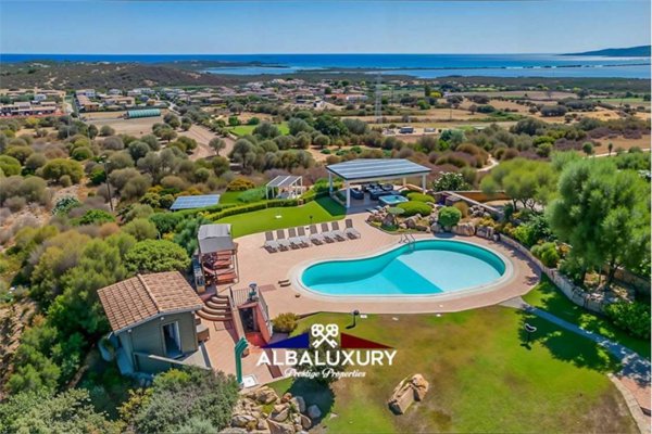 casa indipendente in vendita a San Teodoro(SS) in zona Capo Coda Cavallo