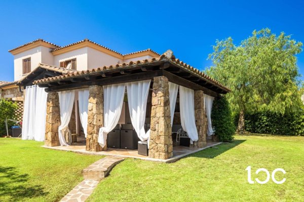 casa indipendente in vendita a San Teodoro(SS) in zona Monte Petrosu