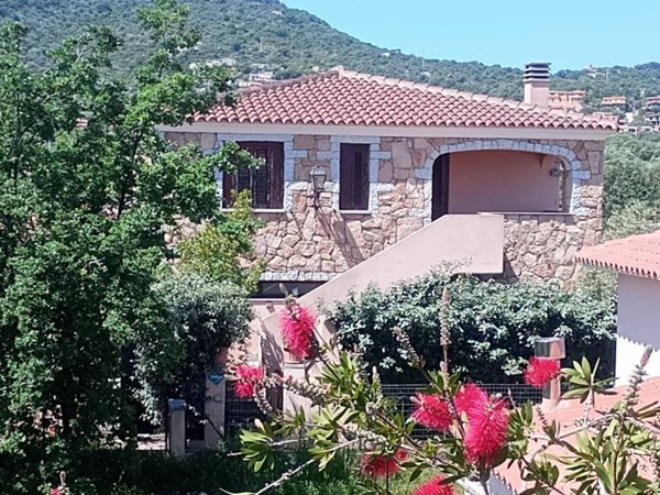 casa indipendente in vendita a San Teodoro(SS) in zona Suaredda / La Traversa