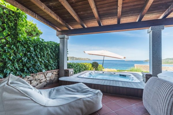casa indipendente in vendita a San Teodoro(SS) in zona Monte Petrosu