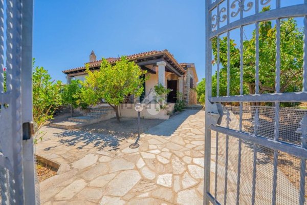 appartamento in vendita a San Teodoro(SS) in zona Lu Fraili