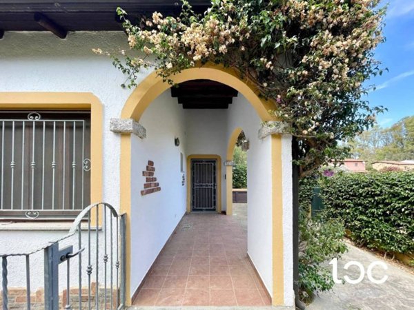 casa indipendente in vendita a San Teodoro(SS) in zona La Cinta
