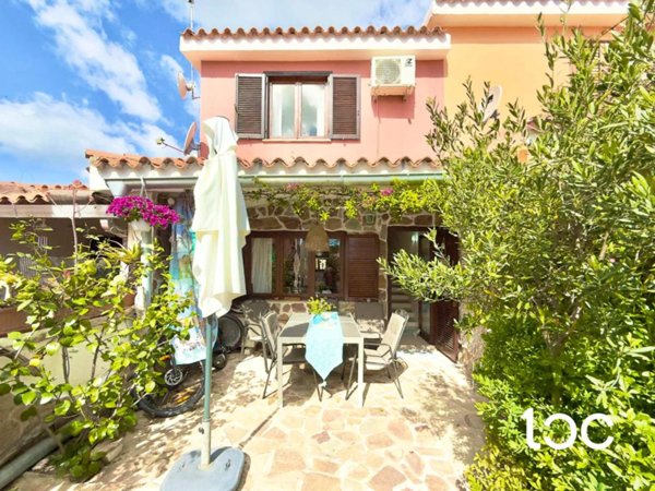 casa indipendente in vendita a San Teodoro(SS) in zona Lu Fraili