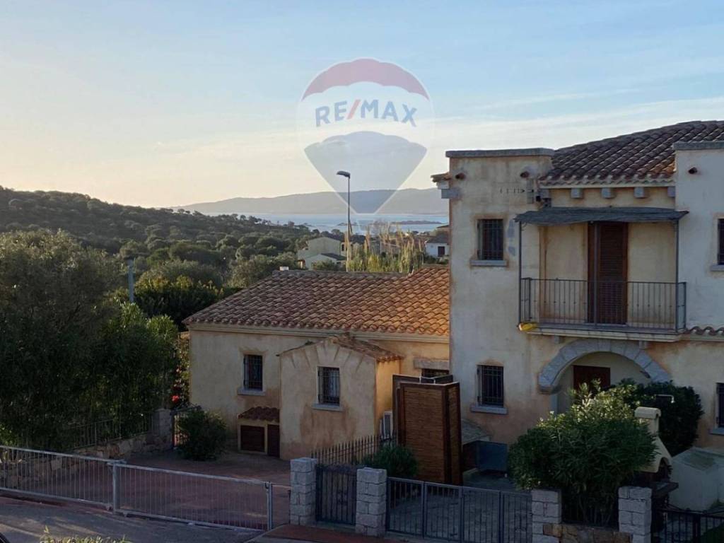 casa indipendente in vendita a San Teodoro(SS) in zona Lu Fraili
