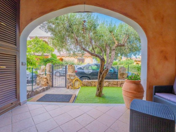 casa indipendente in vendita a San Teodoro(SS) in zona Lu Fraili