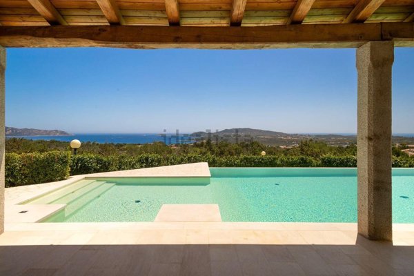 casa indipendente in vendita a San Teodoro(SS) in zona Monte Petrosu