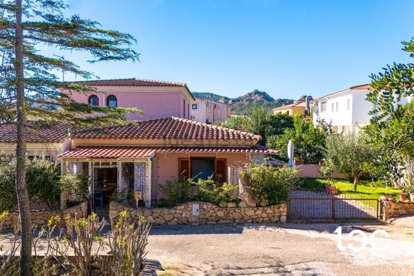 casa indipendente in vendita a San Teodoro(SS) in zona Monte Petrosu