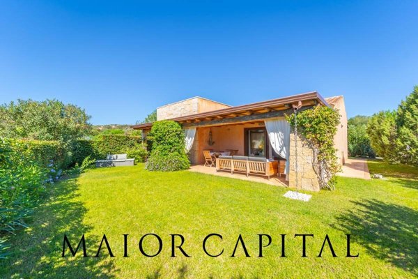 casa indipendente in vendita a San Teodoro(SS) in zona Monte Petrosu