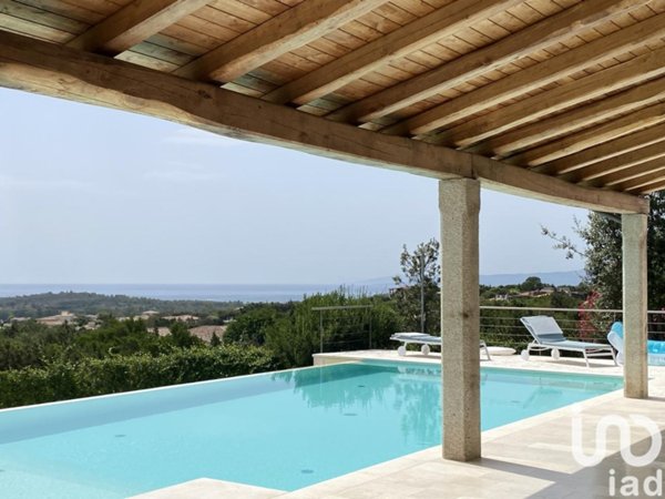 casa indipendente in vendita a San Teodoro(SS) in zona Monte Petrosu