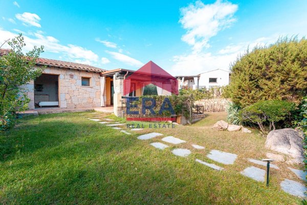 casa indipendente in vendita a San Teodoro(SS) in zona Monte Petrosu