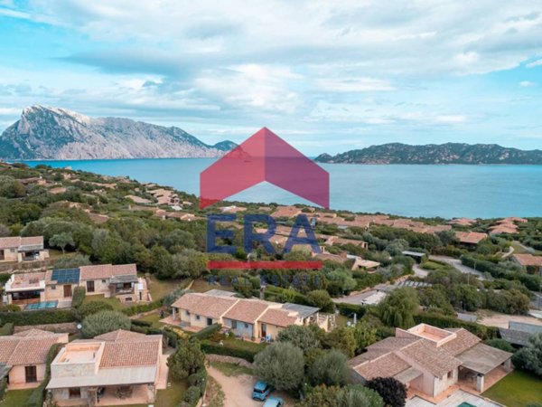 casa indipendente in vendita a San Teodoro(SS) in zona Monte Petrosu